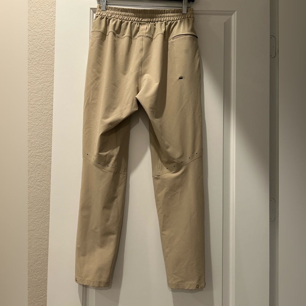 Lululemon Men's khaki light weight breathable fabric  joggers